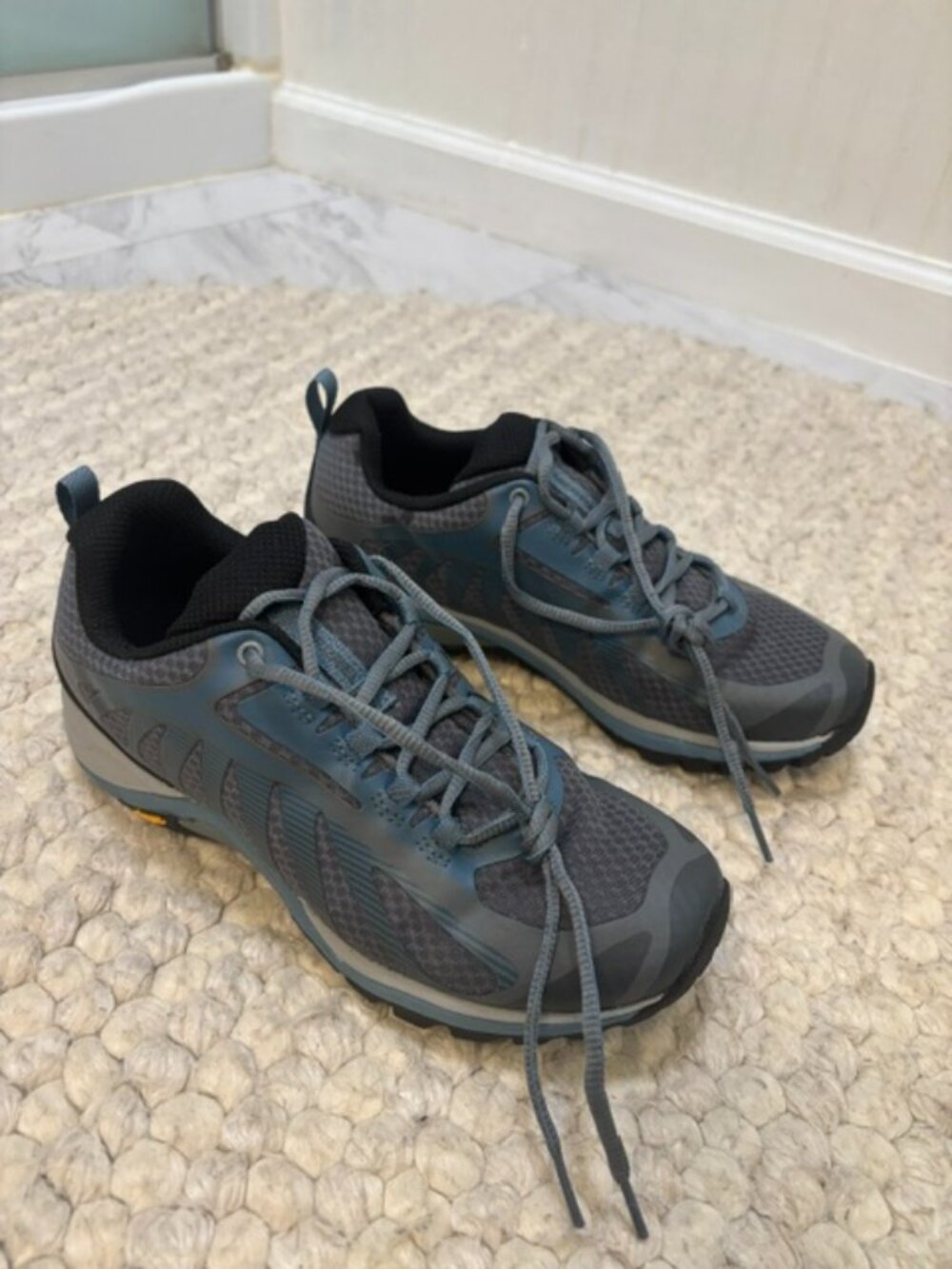 MERRELL- womens tennis shoes
